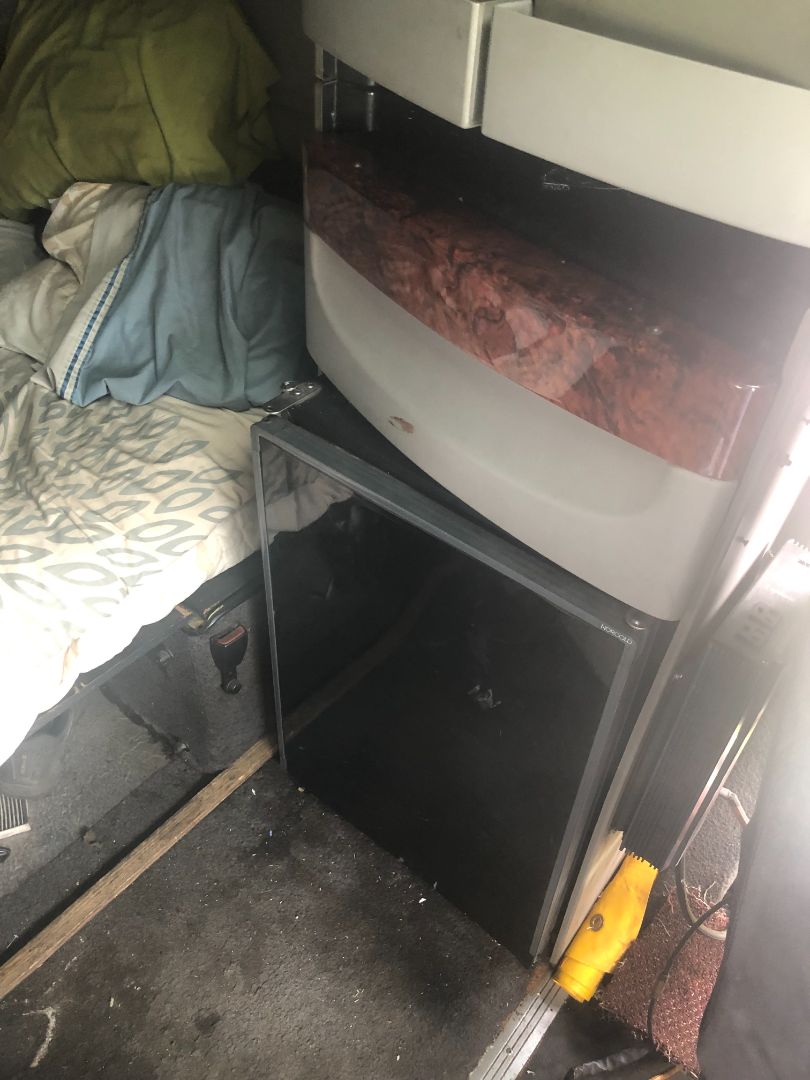 1999 VOLVO VNL64T770 - Image 19